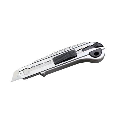 Heavy duty utility knife